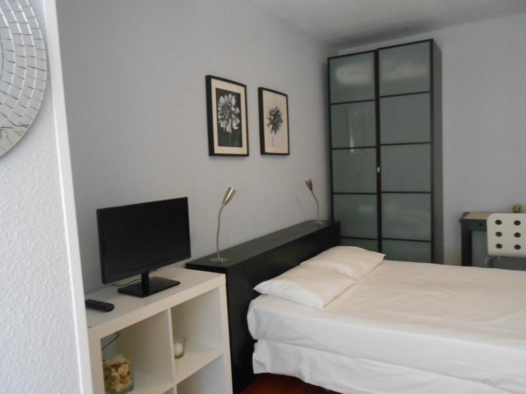 Madrid Studio Apartments Δωμάτιο φωτογραφία